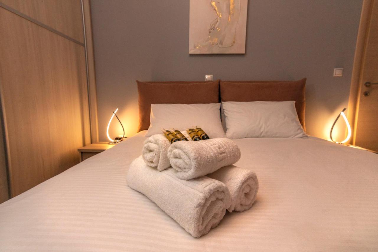 Luxury Suite 10' From The Center Atina Dış mekan fotoğraf